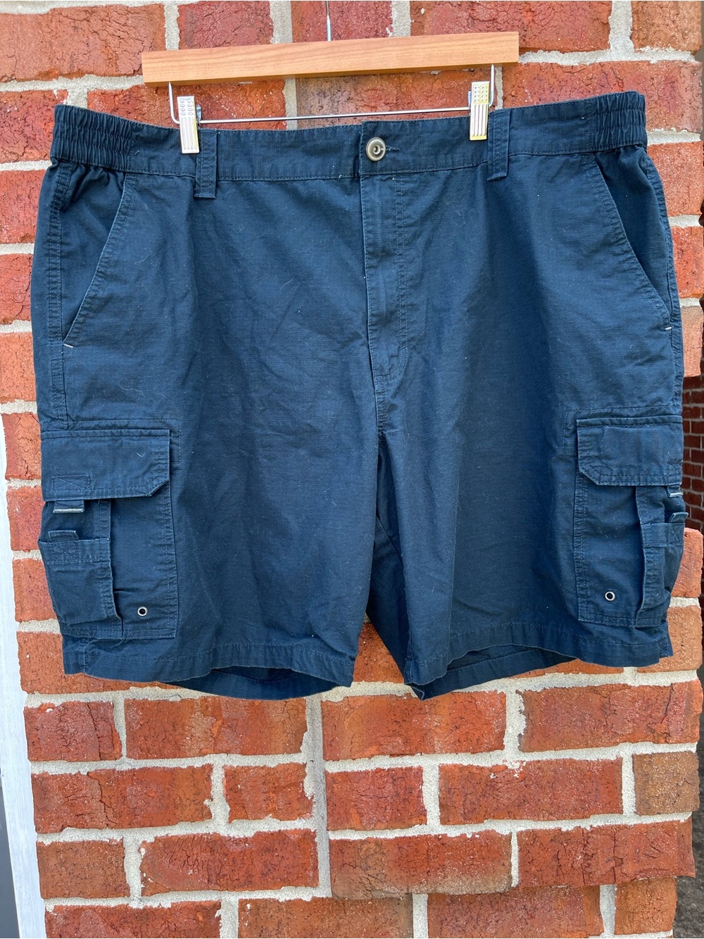 RedHead Men's Black Cargo Shorts with Multiple Pockets